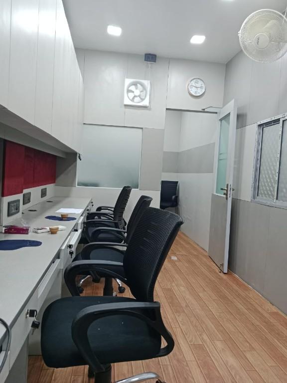 Fully Furnished Office Space For Rent at BBD Bagh in India - Image 3