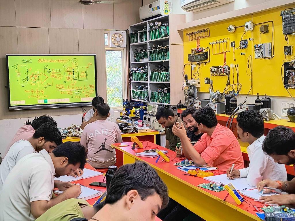 AC PCB Repairing Course | AC Repairing Course in Delhi in India - Image 4