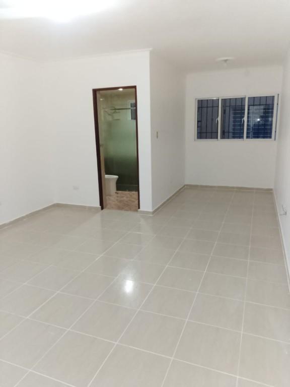 ALQUILO AMPLIO APARTAMENTO EN RENACIMIENTO PRÓXIMO A LA PRIVADA en Los Alcarrizos - Imagen 8