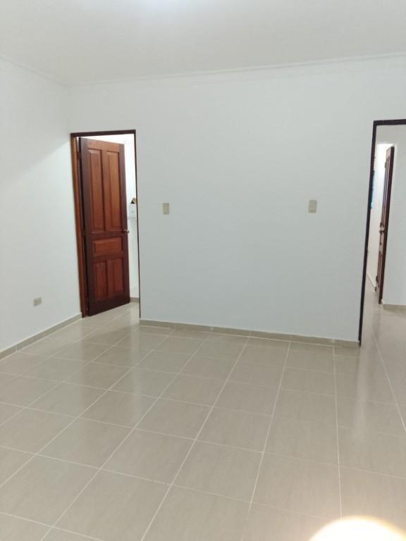 ALQUILO AMPLIO APARTAMENTO EN RENACIMIENTO PRÓXIMO A LA PRIVADA en Los Alcarrizos - Imagen 5