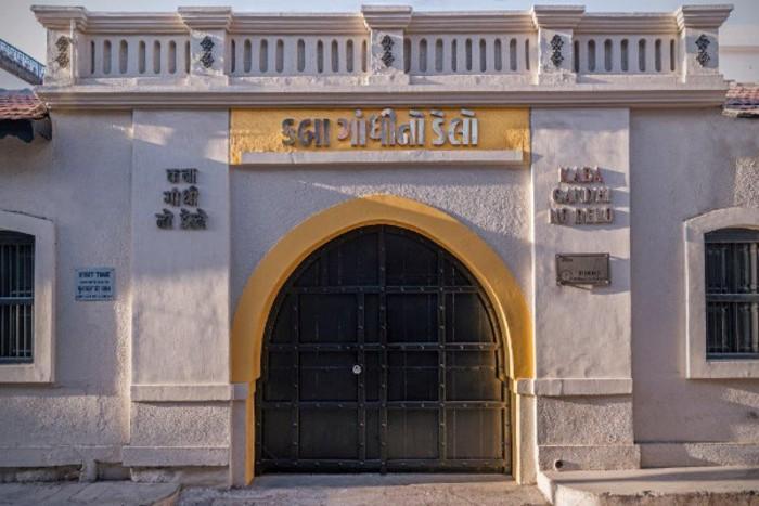 Cab Service in Rajkot | Rajkot Taxi Service in Rajkot - Image 1