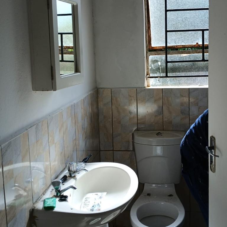 2bedroom House On Rental In Block XX B1 in South Africa - Image 2