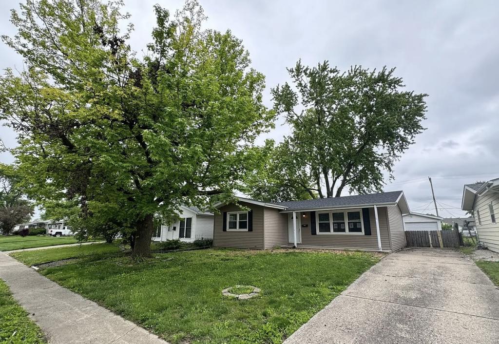 House for Rent in Springfield, Illinois, Ref# 202102451 in Springfield - Image 1