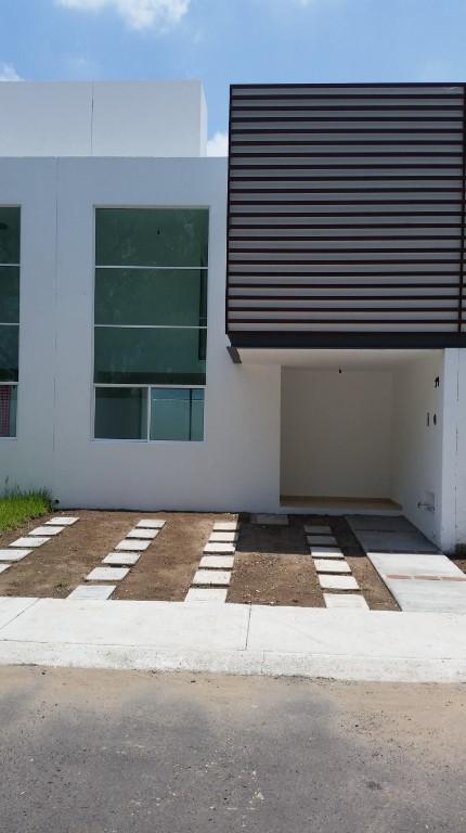 Se Renta casa 3 recamaras, en Agave Azul, San Juan del Rio, Que en Querétaro (QRO) - Imagen 2