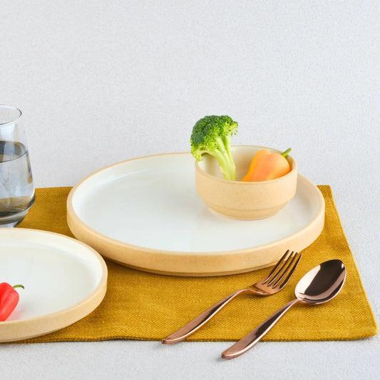 Stoneware Beige & White Ceramic Dinner Plates (Set of 6) in Diveāgar - Image 1