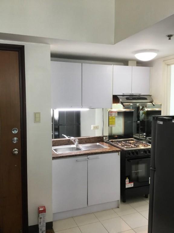 For Rent 2 bedroom with balcony fully furnished in Makati area in Lower Bicutan - Image 4