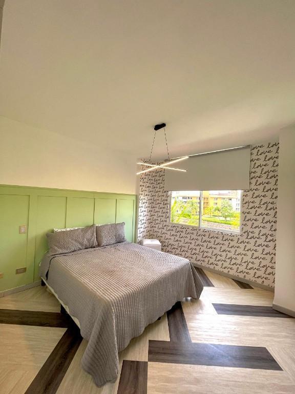 En Alquiler Apartamento C.R Las Marinas en Lecherías - Imagen 1
