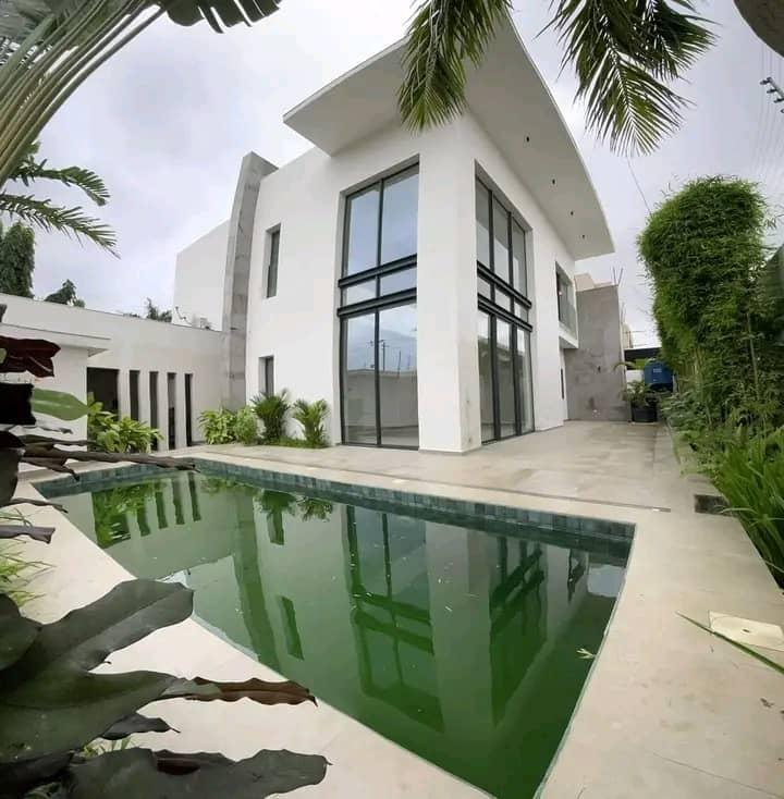Cocody Riviera 4 Beverlly UNE BELLE VILLA 6 PIÈCES (T6) à Abidjan - Photo 1