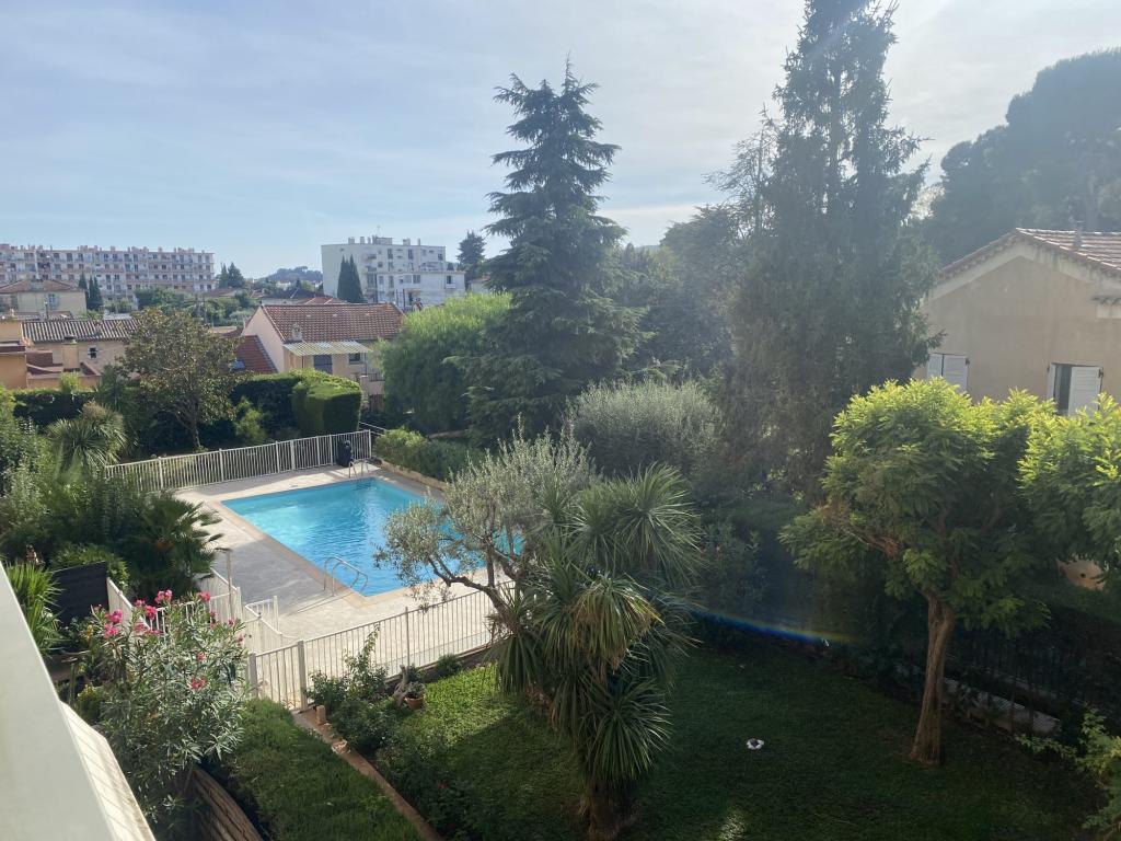 2 PIECES LE CANNET RESIDENCE AVEC PISCINE au Cannet - Photo 1