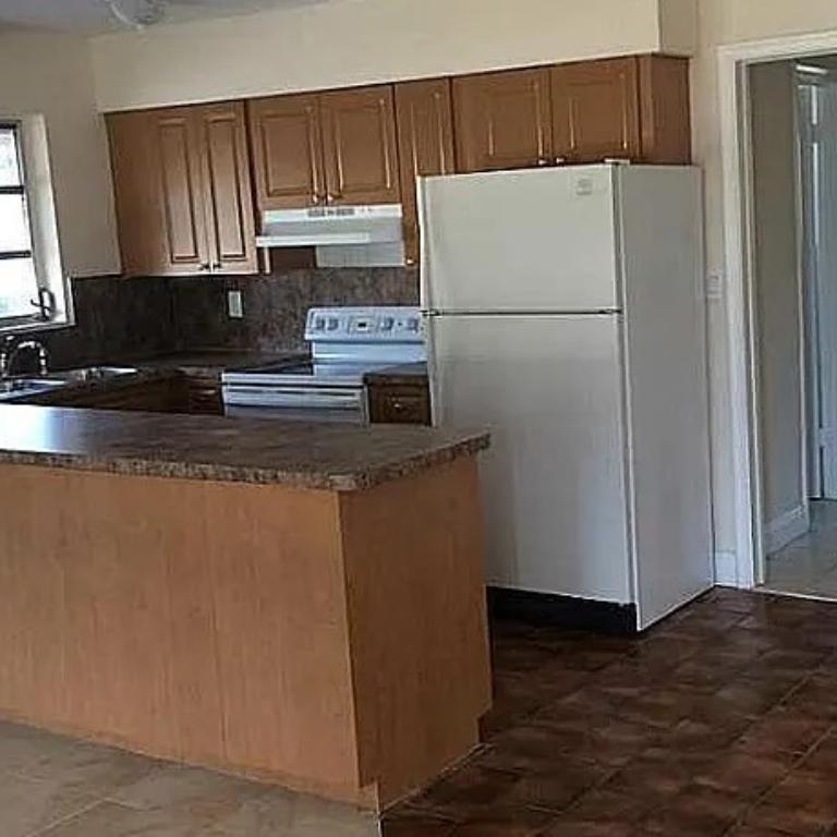 Beautiful Premises in Miami - Image 8