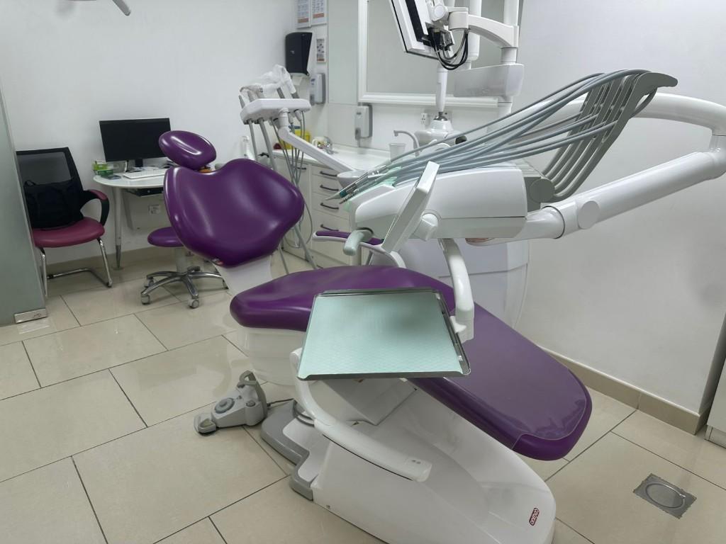 Fully Equipped and well maintained Dental Room For Rent in Dubai - Image 3
