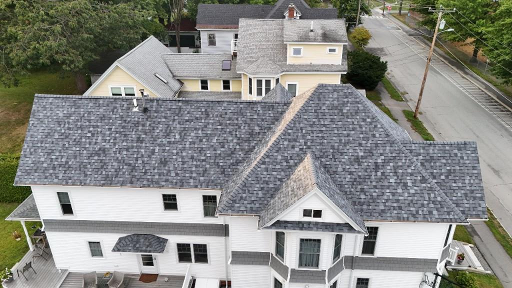 ALLSTATE ROOFING & RESTORATION INC en Bangor - Imagen 2