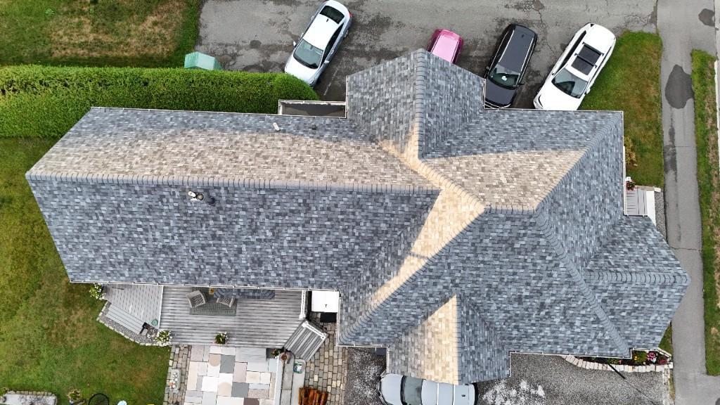 ALLSTATE ROOFING & RESTORATION INC en Bangor - Imagen 9