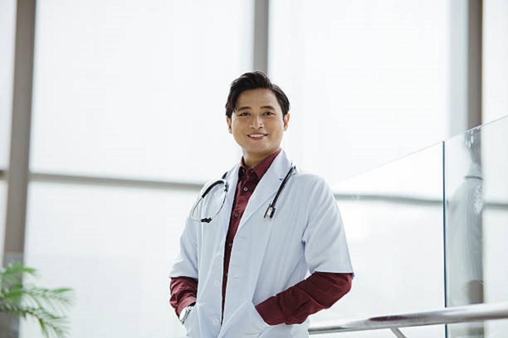 Best Plastic Surgeon in Riyadh - Saudi arabia in Dwārka - Image 1