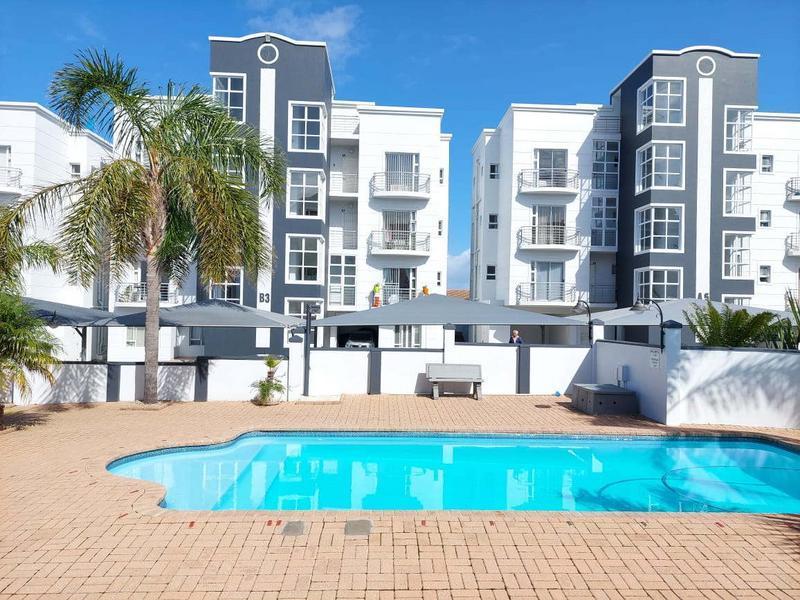Apartment / Flat 755-ref-631 for Sale in Reebok, Reebok in Mossel Bay - Image 1