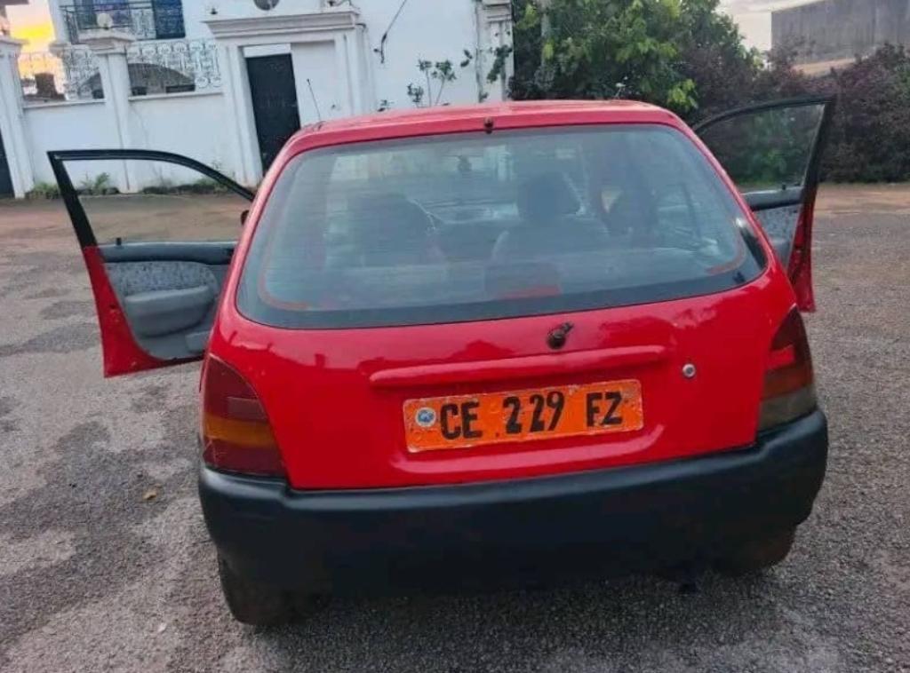 TOYOTA STARLET COUPE AVION au Cameroun - Photo 8