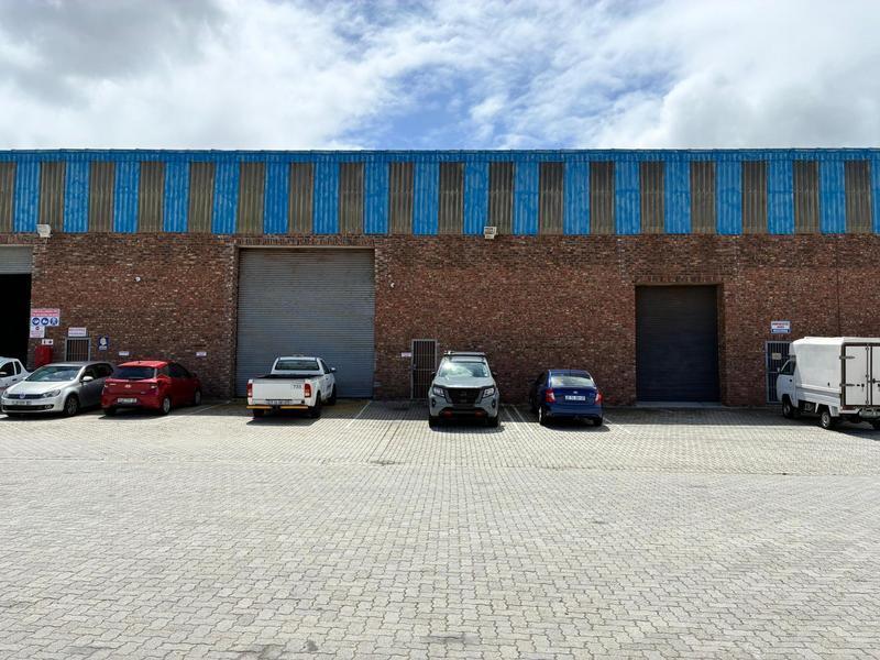 Industrial 1239-ref-3683 for Rent in Deal Party, Port Elizabeth in Summerstrand - Image 1