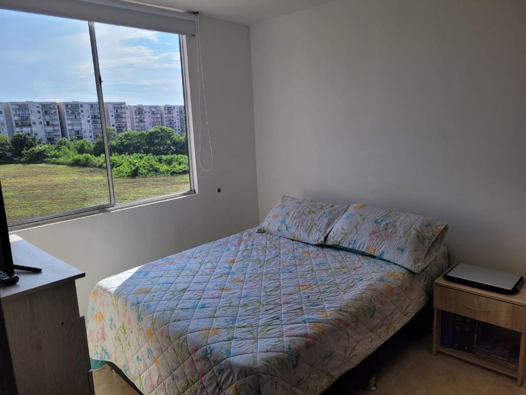 ARRIENDO APARTAMENTO AMOBLADO RICAURTE en Colombia - Imagen 1