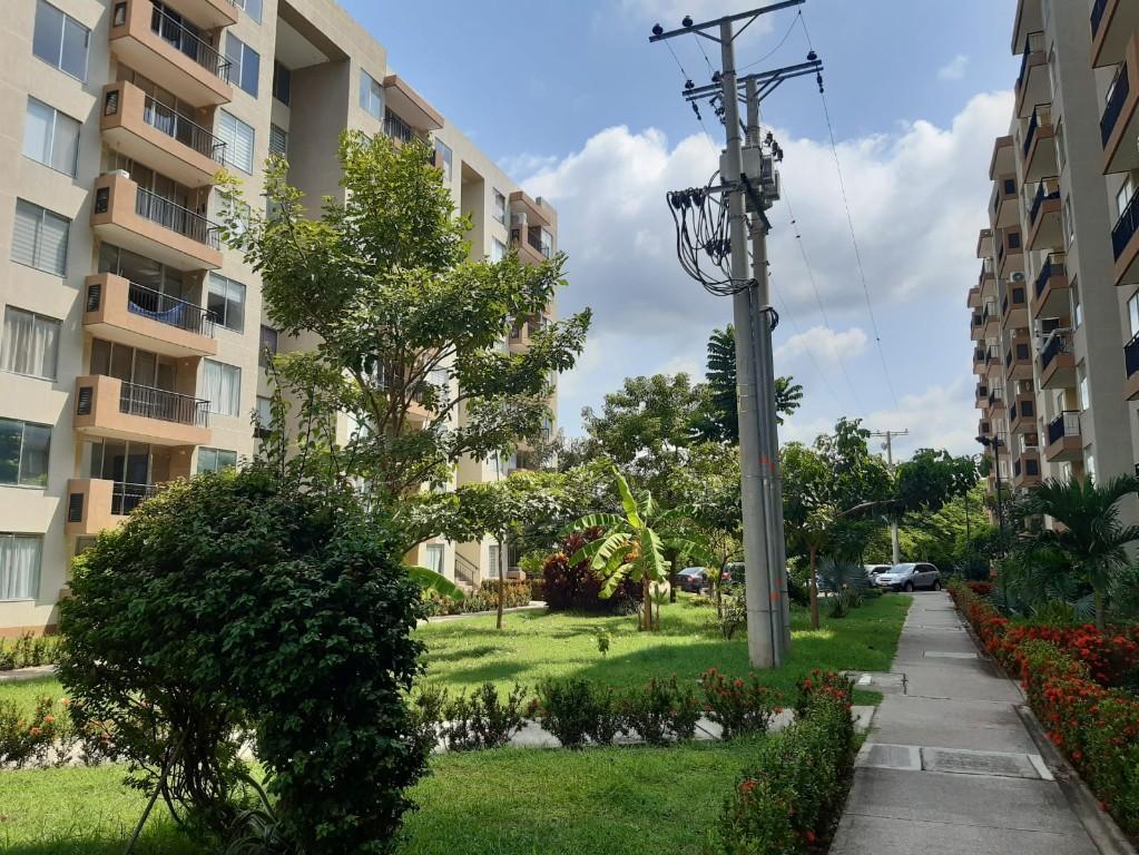 ARRIENDO APARTAMENTO AMOBLADO RICAURTE en Colombia - Imagen 4