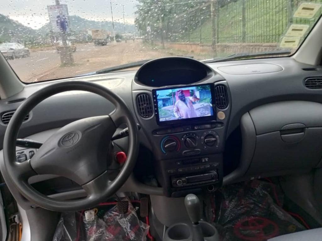 TOYOTA YARIS VERSO au Cameroun - Photo 3