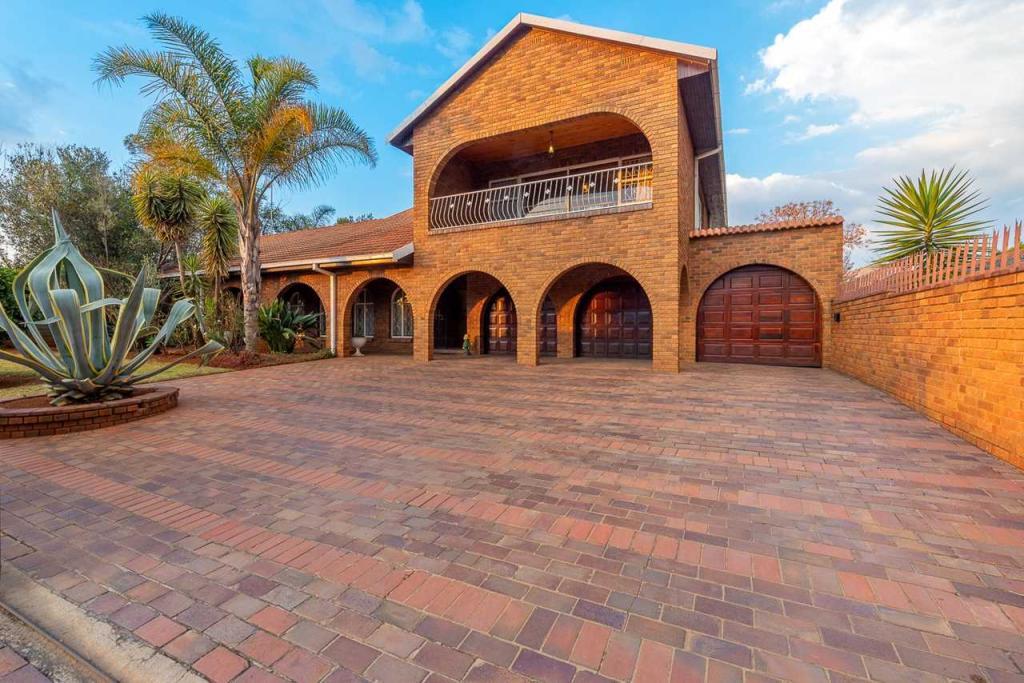 Looking for size and solid structure?? in Katlehong - Image 1