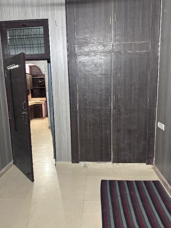 2 BHK FOR RENT GROUND FLOOR in Bādshāhpur - Image 4