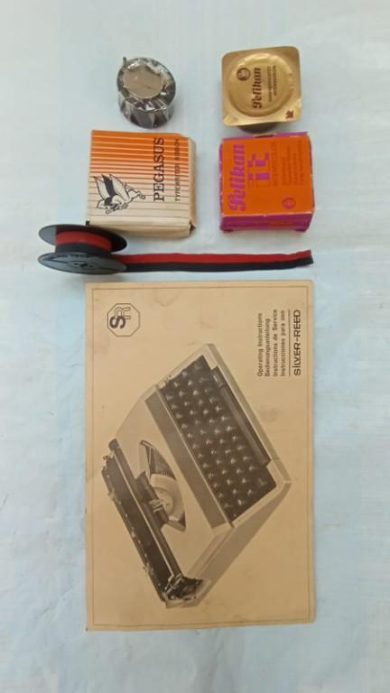 Typewriter Silver Reed SR-200 Portable Model (Made in Japan) in Lahore - Image 8