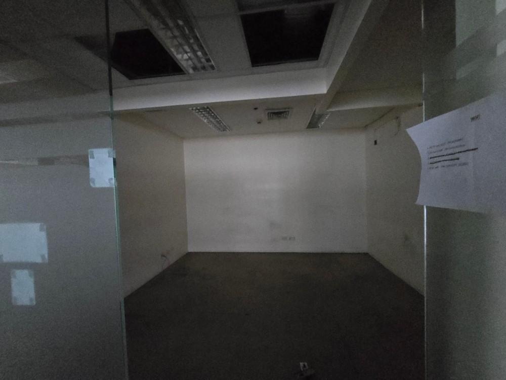 376sqm BPO 24/7 Office SALCEDO VILLAGE, MAKATI CITY FOR LEASE in Malate - Image 1
