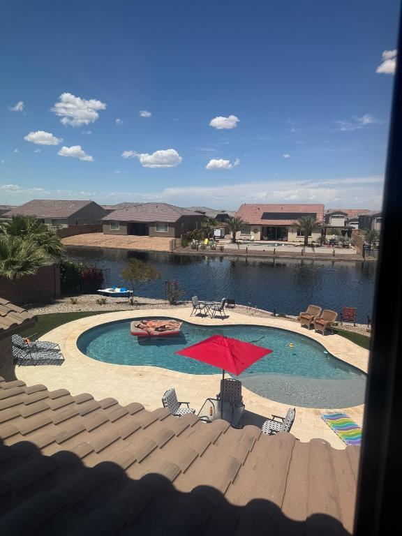Room for Rent In Maricopa Beautiful House Great Place pool spa in Maricopa - Image 4