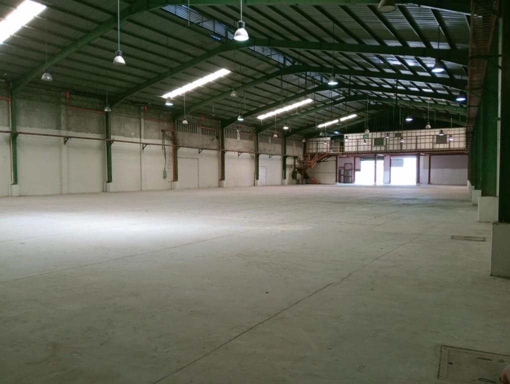 WAREHOUSE FOR RENT IN CEBU in Liloan - Image 1