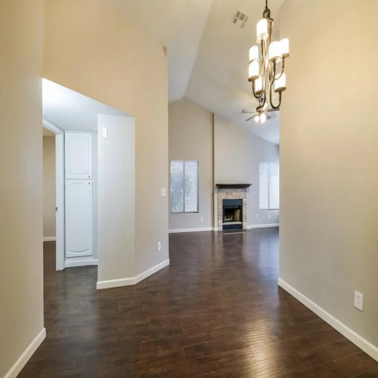 3 BEDROOM LUXURIOUS HOUSE AVAILABLE FOR RENT in Phoenix - Image 4