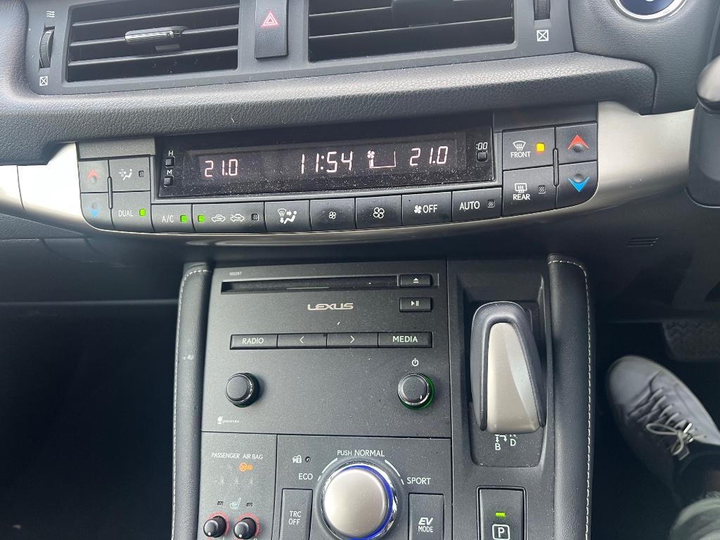 Lexus CT200h 2016 For Sale in Timperley - Image 7