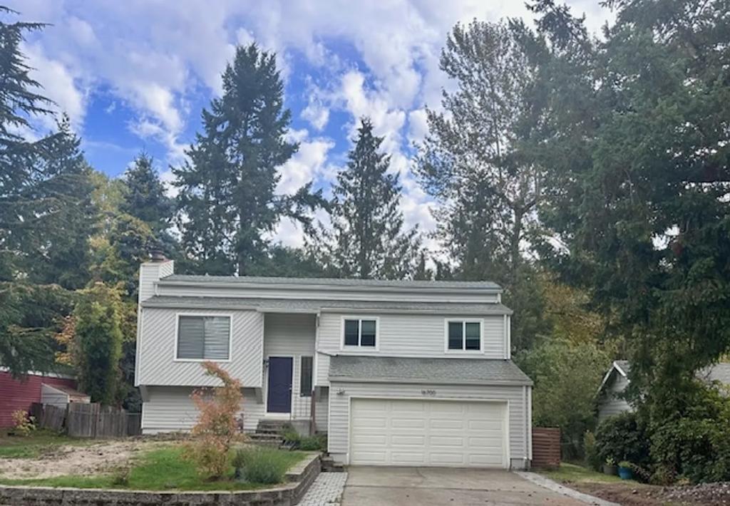 House for Rent in Renton, Washington, Ref# 202103535 in Renton - Image 1