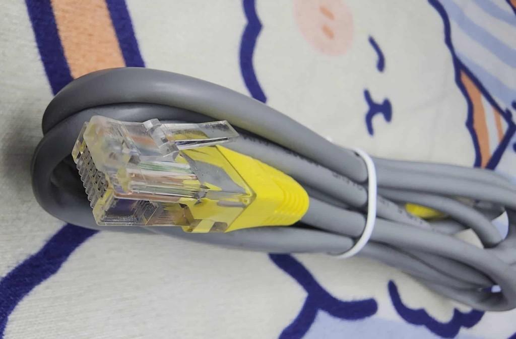 Gray RJ45 Ethernet Cable with Yellow Connectors in Las Piñas - Image 3