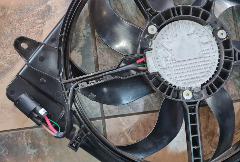 JEEP WRANGLER RADIATOR FAN FOR SALE in South Africa - Image 2