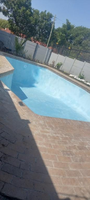 Sparkling Swimming Pool Services in Johannesburg - Image 5