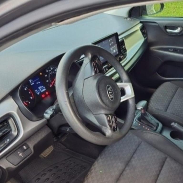 Kia Rio S 2021-Full Extra, como Nuevo. en Cuscatancingo - Imagen 3