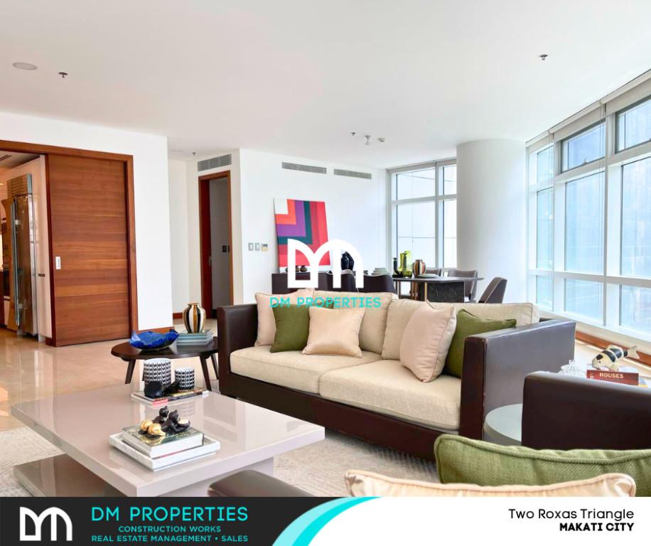 For Sale 3-Bedroom Condo Unit in Two Roxas Triangle, Makati in Las Piñas - Image 2