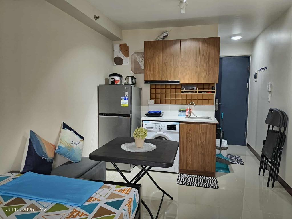 FULLY FURNISHED CONDO UNIT — FOR ASSUME or FOR SALE! in Cebu City - Image 5