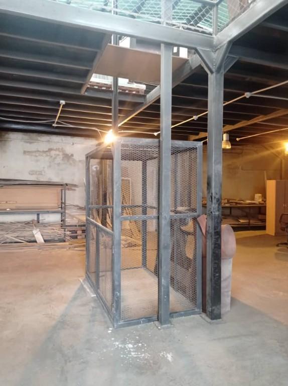 En Venta Galpón Comercial Lechería en Lecherías - Imagen 2