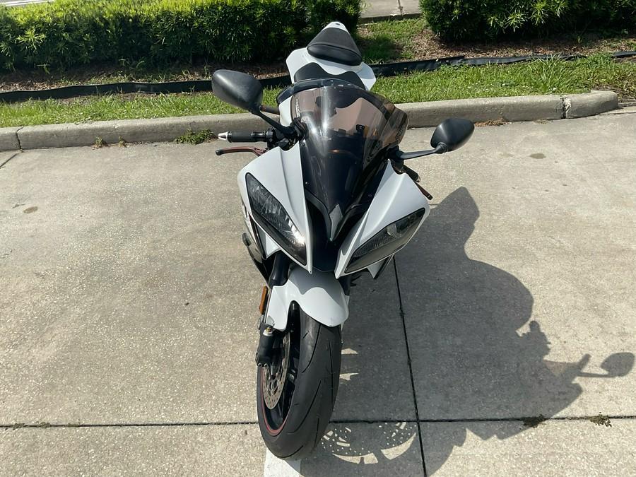 2012 Yamaha YZF-R6 in United Arab Emirates - Image 3