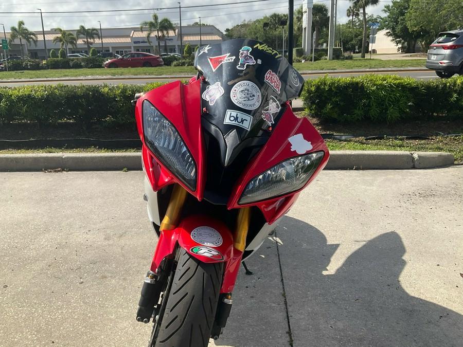 2015 Yamaha YZF-R6 in United Arab Emirates - Image 3