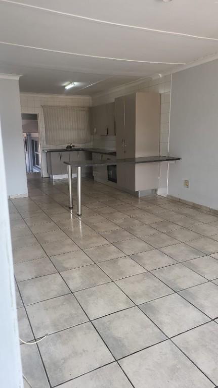 SUNSET VILLAS, MARAISBURG in Johannesburg - Image 3