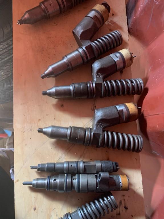 Caterpillar CAT Fuel Injector in Kenya - Image 1
