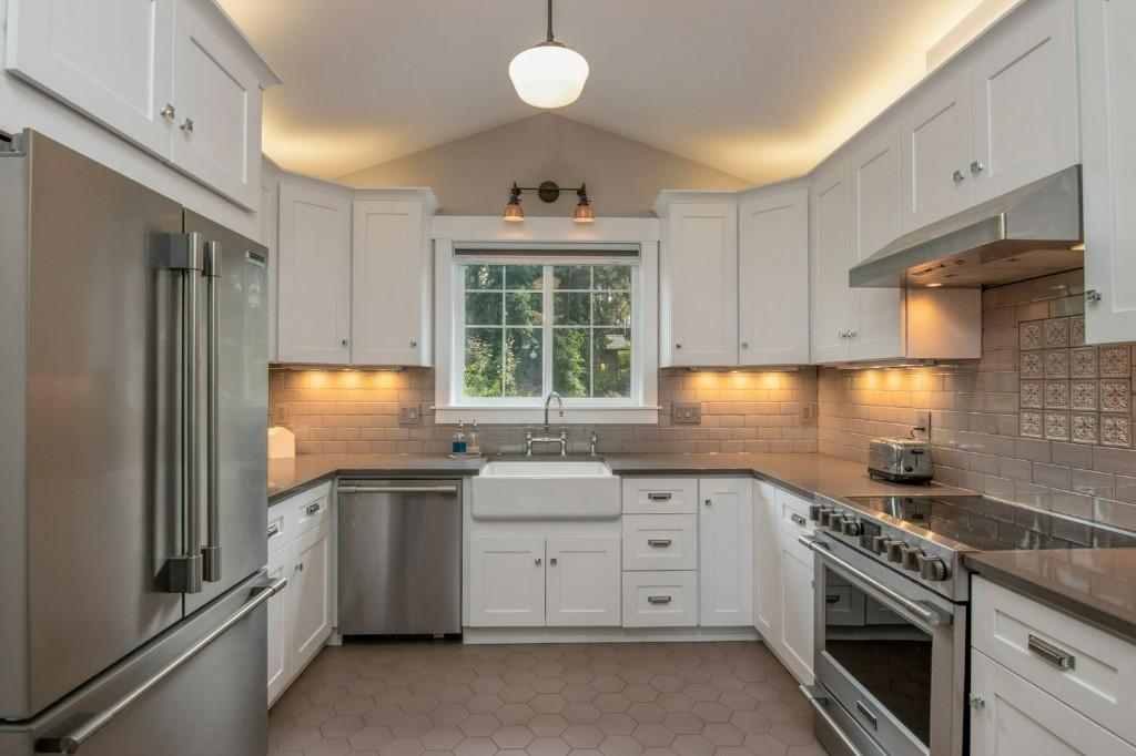 Stylish Modular Kitchen Designs for Modern Homes | Dream Kitchen in Bhopal - Image 1