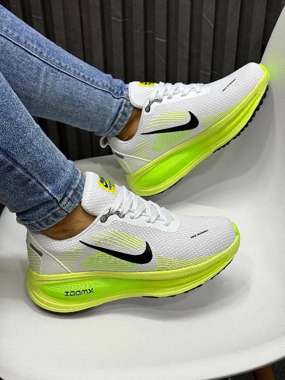 LLEGANDO REPOSICION NIKE VOMERO 18 UNISEX ACA en Panamá - Imagen 1