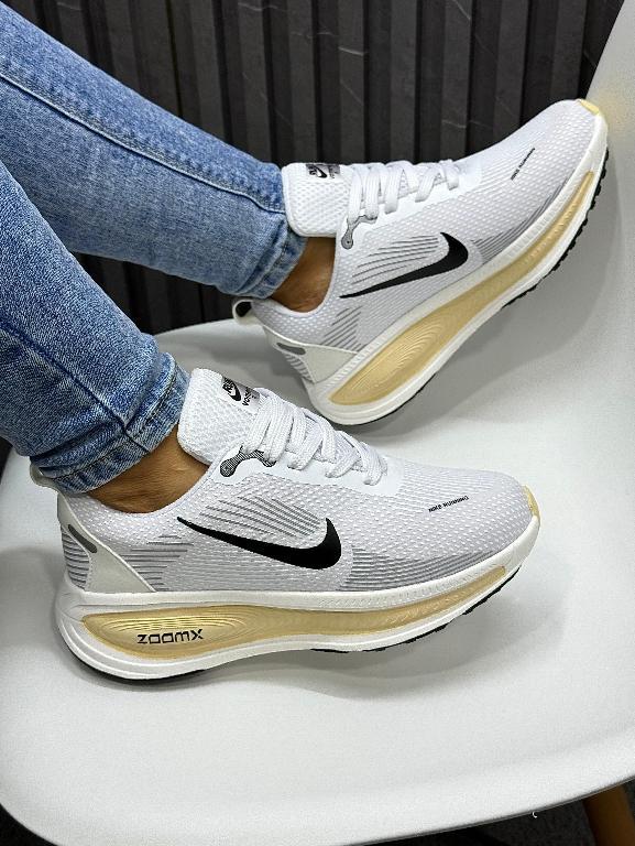 LLEGANDO REPOSICION NIKE VOMERO 18 UNISEX ACA en Panamá - Imagen 4