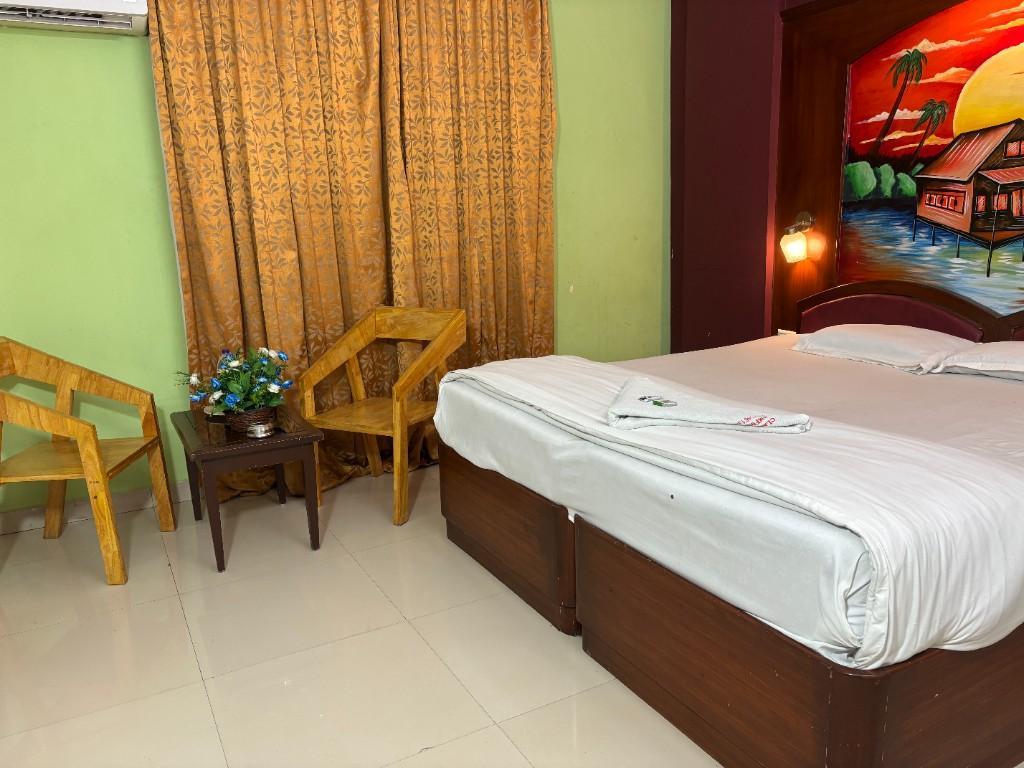 Classic Comforts Hotel in Mathikere - Image 10