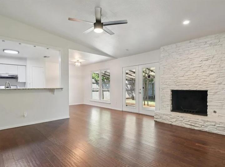 BEAUTIFUL SINGLE FAMILY RESIDENCE FOR RENT in Austin - Image 1