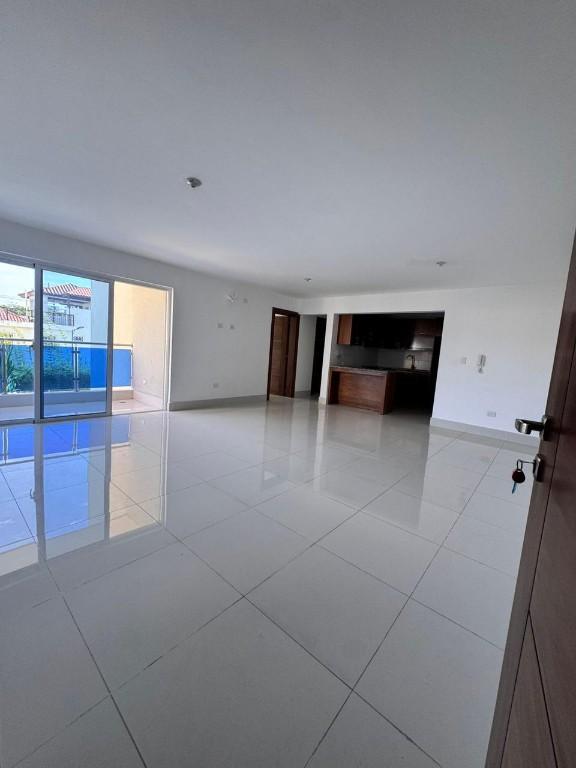 Se vende apartamento en Torre Real VI Av Franco Bido en la República Dominicana - Imagen 3